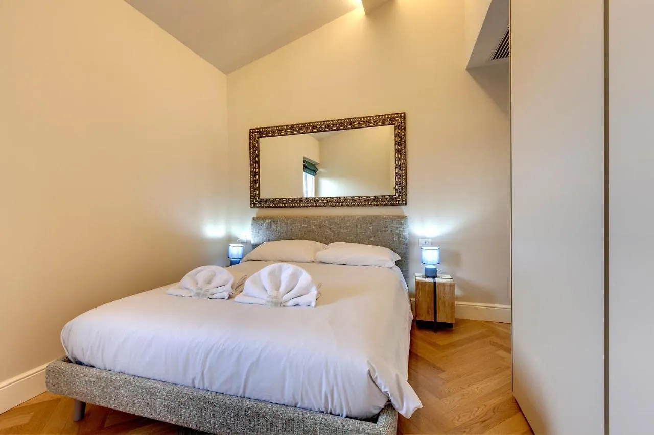 Aleardi Roof Apartment By Mamo Florencia Italia