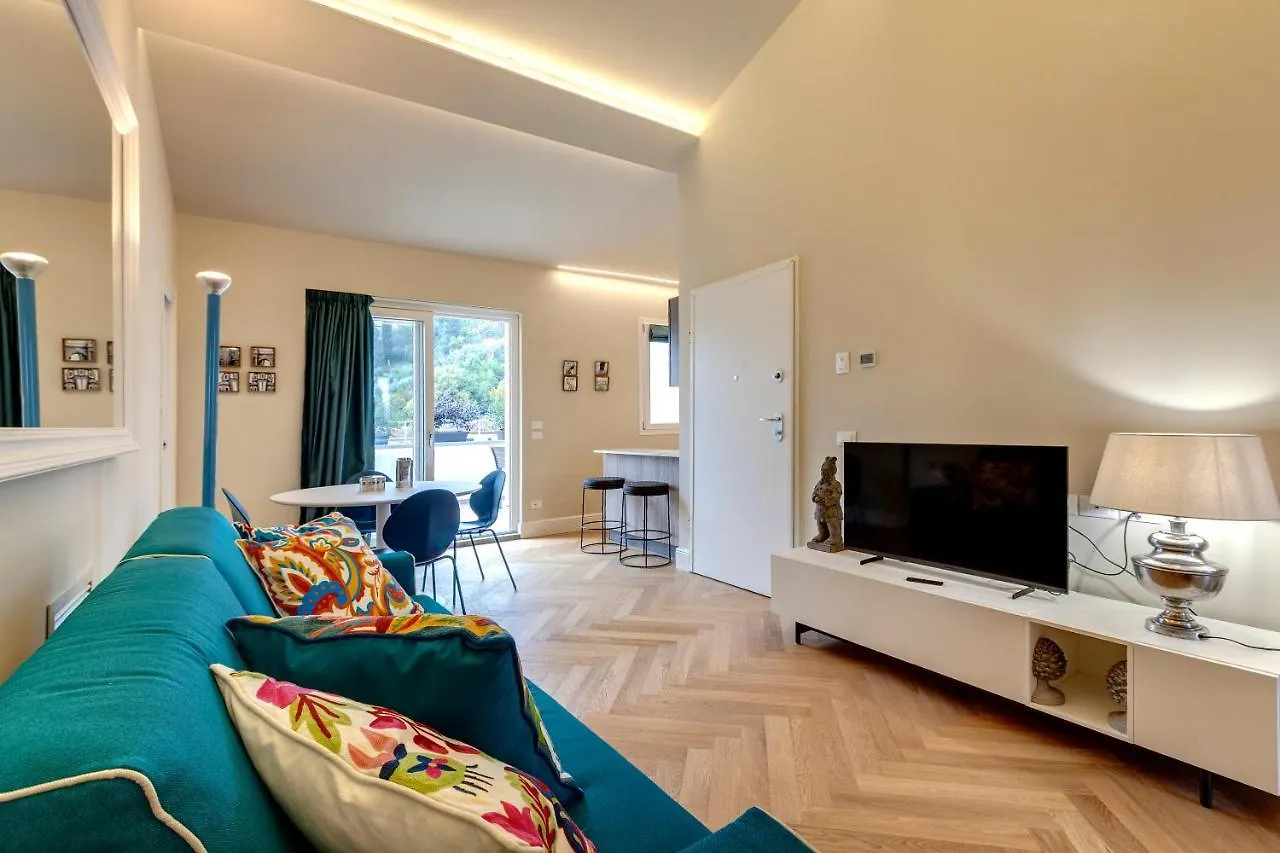 Aleardi Roof Apartment By Mamo Florence