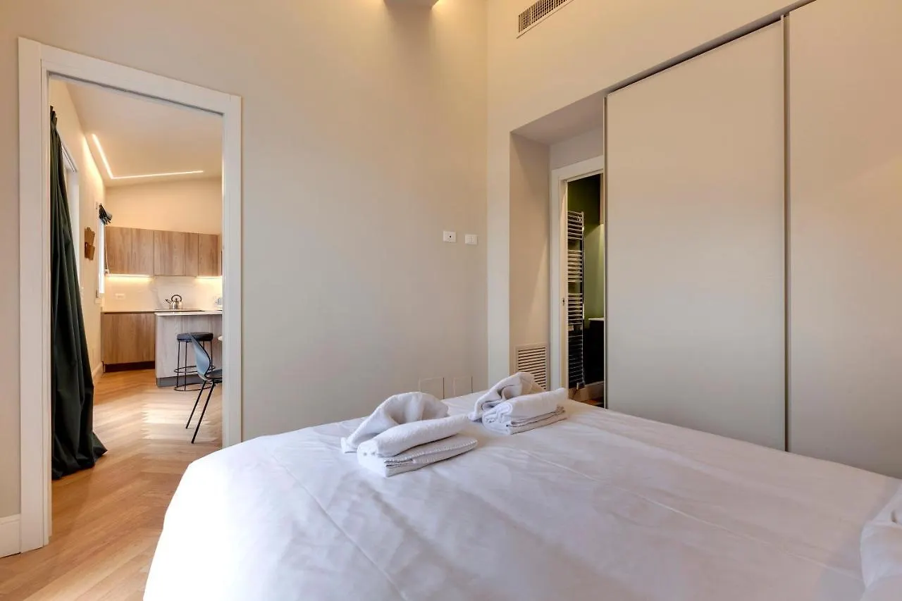 Aleardi Roof Apartment By Mamo Florence 0*,