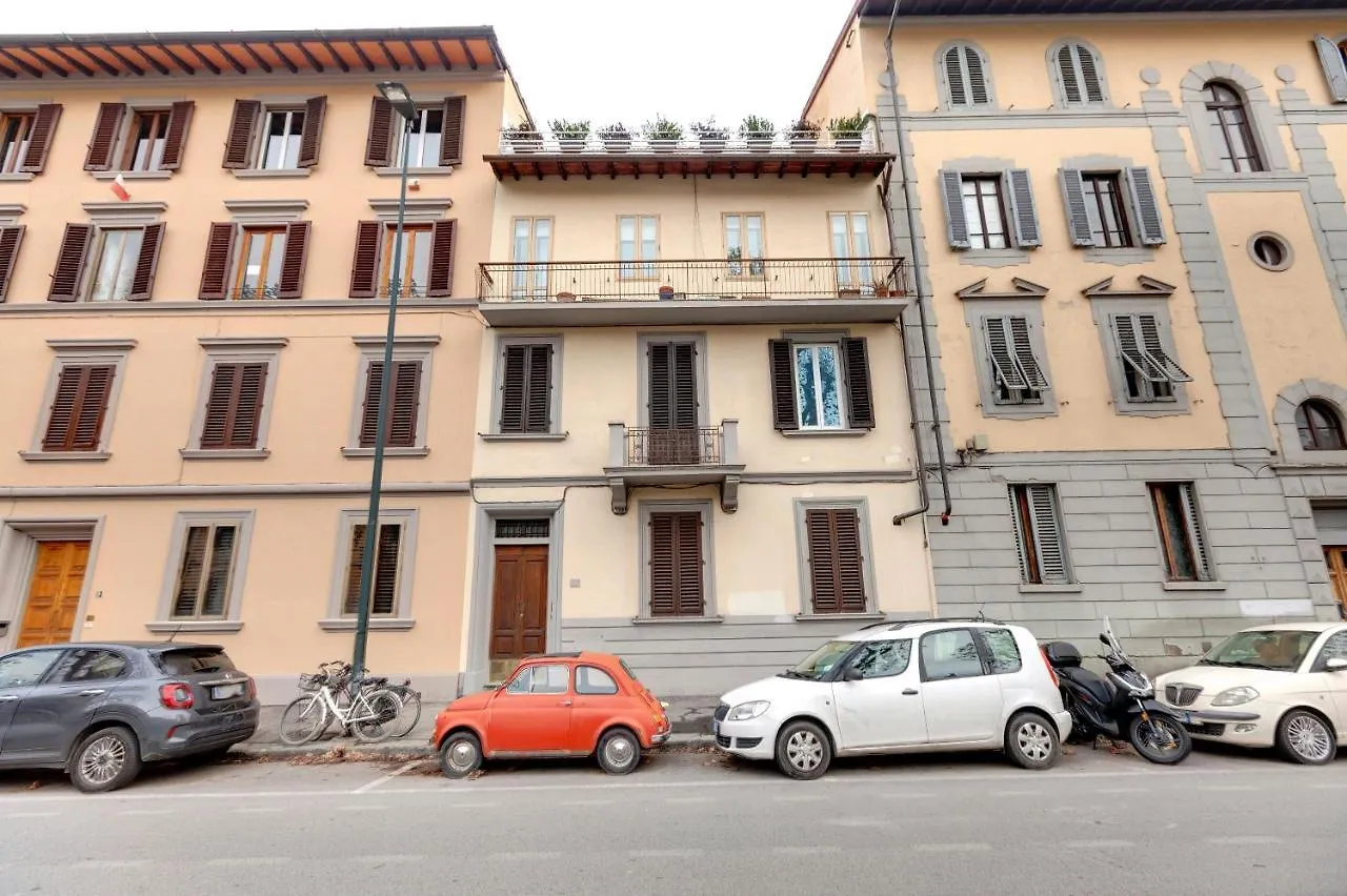 Aleardi Roof Apartment By Mamo Florence
