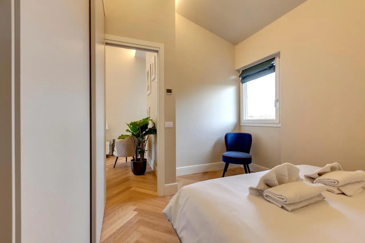 Aleardi Roof Apartment By Mamo Florence